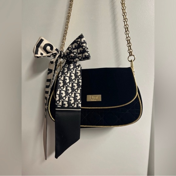 ✨AUTHENTIC DIOR✨Black Velvet Quilted Pouch//Shoulder Bag//Cosmetics-Perfume - Picture 2 of 13